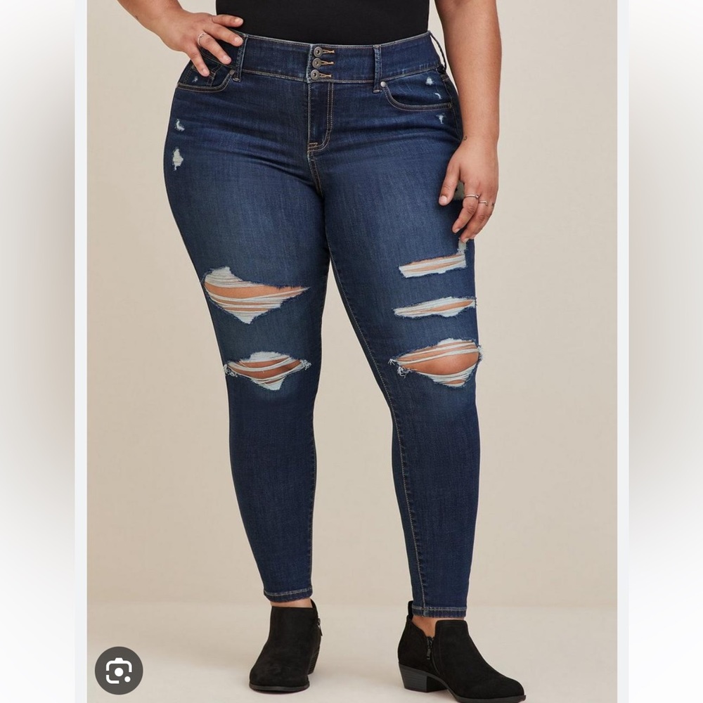 Torrid-High Waist Destroyed Jeggings-18R